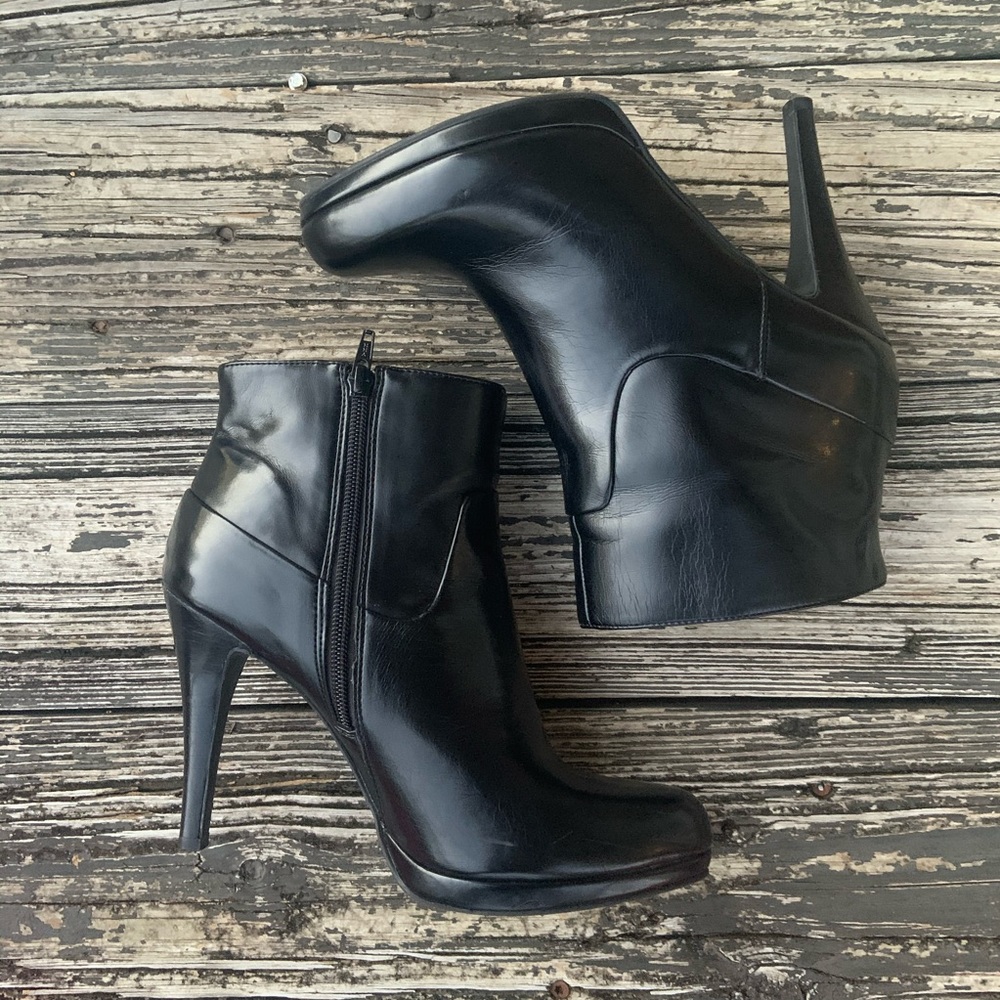 Nine West Black Ankle Boot